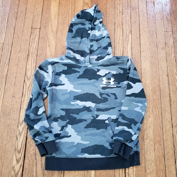 Under Armour Camo Hoodie - Picture 1 of 3
